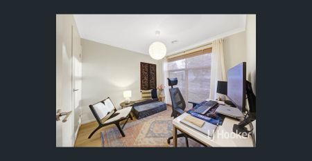 Peaceful Family Living in the Heart of Brookfield - Photo 3