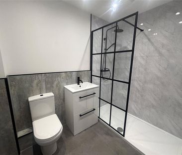 4 bedroom semi-detached house to rent - Photo 5