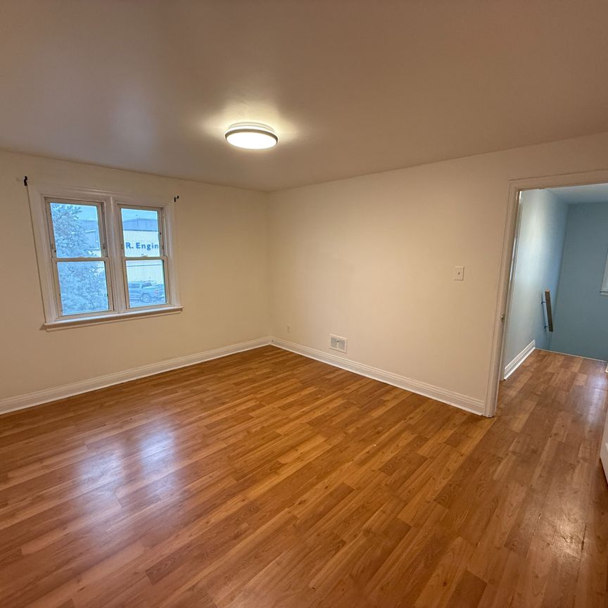 For Lease - 248 Toronto Avenue, Oshawa, Ontario - Photo 1