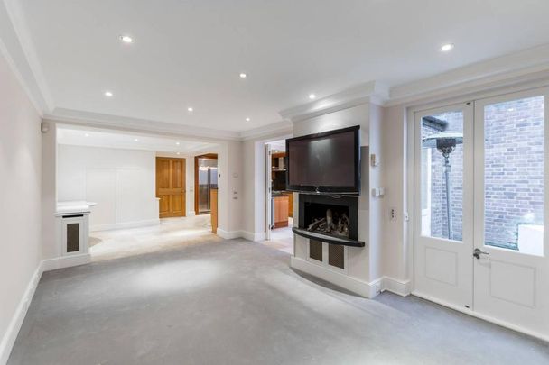 5 bedroom terraced house to rent - Photo 1