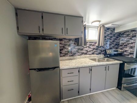 58 Chetwood St, St. Catharines - All Inclusive 1 Bedroom Unit - Photo 4