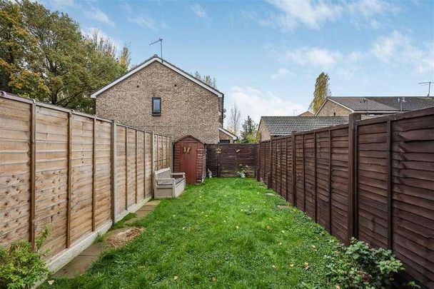 Frogmore Close, Slough, SL1 - Photo 1