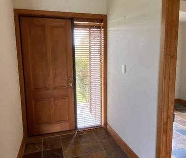 Country style family home - Photo 4