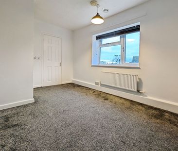 Byron Road, SO19 - Photo 6