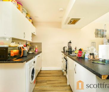 2 bedroom flat to rent - Photo 6