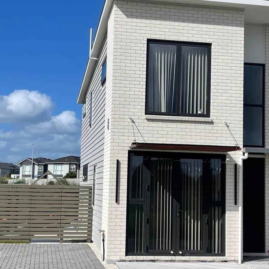 Beautiful 4 bedroom+2 bathroom property! - Photo 1