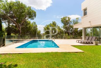Villa for rent in the urbanisation El Bosque