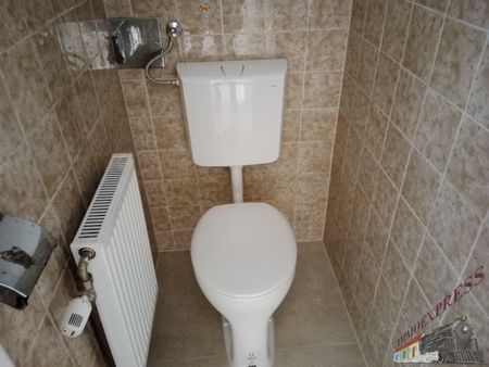 2700 Wr. Neustadt, unbefristete Hauptmiete 80m² neu renoviert, 3 Zimmer , Balkon - Photo 5