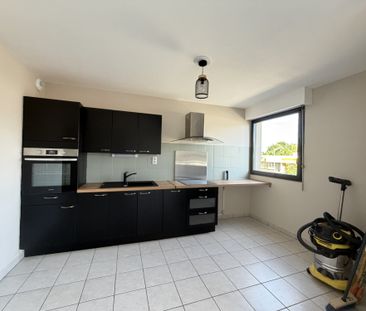Location Appartement 2 pièces 45m² ONET LE CHATEAU 12850 - Photo 4