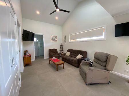 Modern Granny Flat - Photo 2