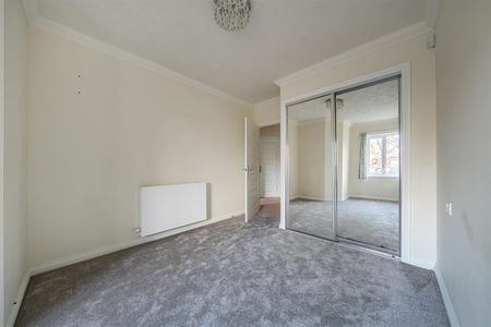 William Lodge, Malmesbury - Photo 4