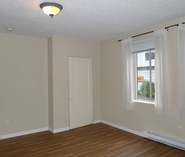 #103 – 2191 West 1st Avenue, Vancouver Bc V6k 1e7 - Photo 3