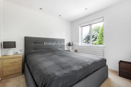 Rolvenden Gardens, Bromley BR1 - Photo 4