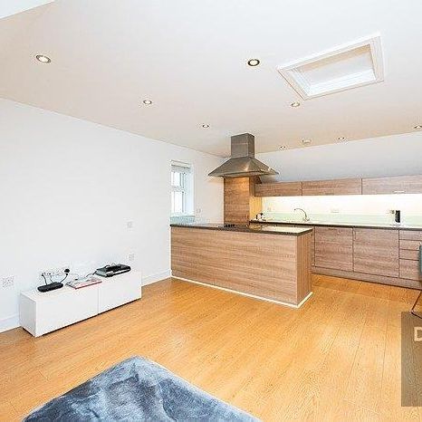 Sunnymede, Chigwell - Photo 1