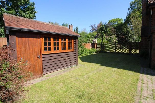 4 bedroom detached house to rent - Photo 1