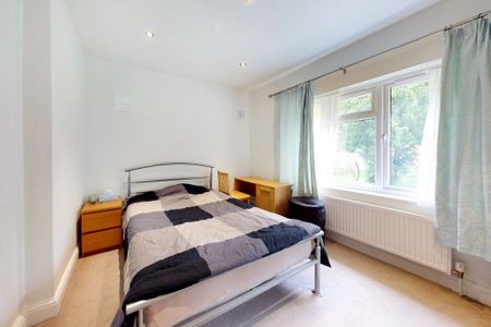 3 bedroom apartment to rent - Photo 5