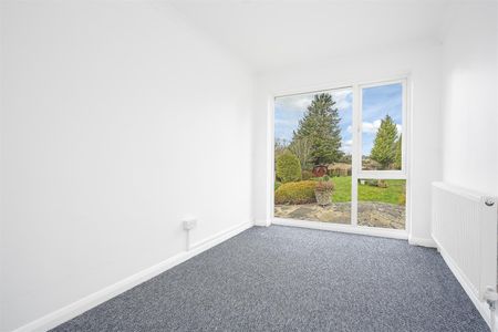 To Let 4 Bed Bungalow - Detached - Photo 2