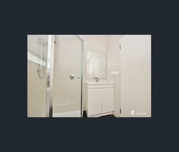 STUDIO APARTMENT READY TO MOVE INTO - Photo 4