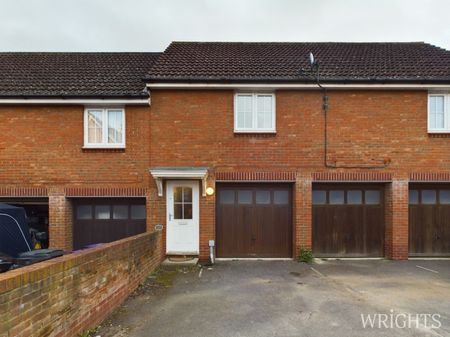 2 bedroom Coach House - Merrick Close, Stevenage - Photo 3