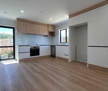 Modern Three Bedrooms Family Home in Fantastic School Zone - Photo 3