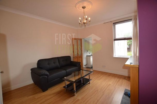 3 bedroom terraced house to rent - Photo 1