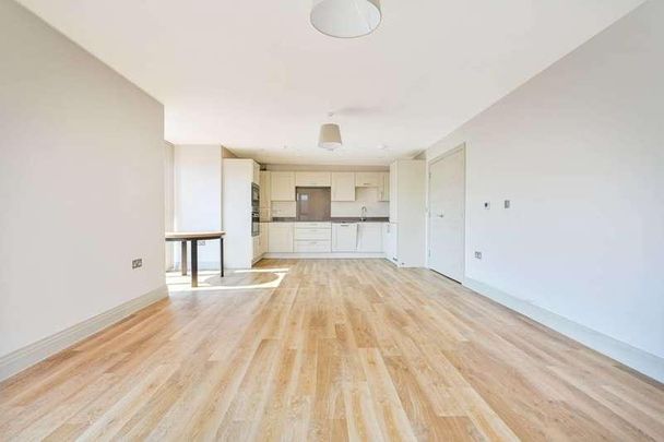 Denzil Road, Guildford, Gu, Guildford, GU2 - Photo 1