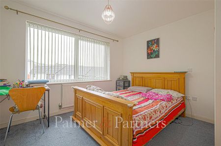 4 bedroom terraced house to rent - Photo 4