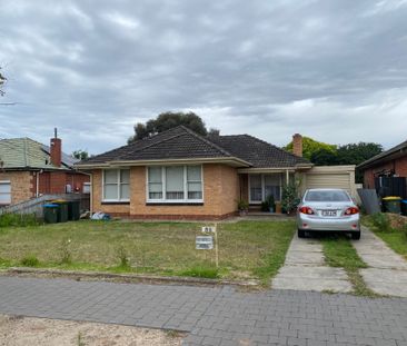 3 Bedroom Family Home in Fantastic Location! - Photo 2