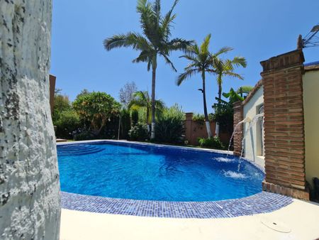 Alquiler Villa en Cancelada, Estepona - Photo 3