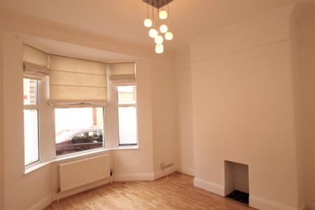 2 bedroom Two Bedroom Terrace House to rent - Photo 3