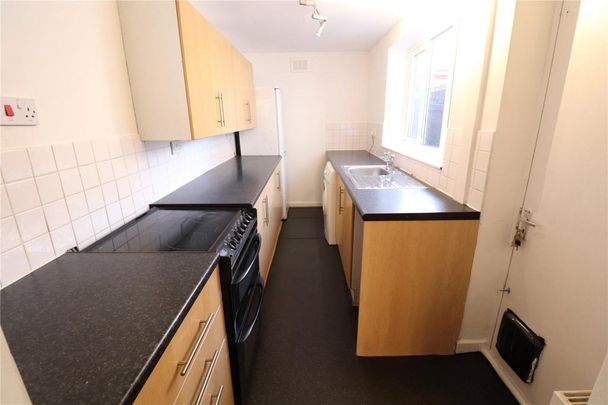 2 bedroom terraced house to rent - Photo 1