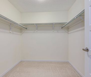 For Lease - 122 Esther Crescent, Thorold, Ontario - Photo 3