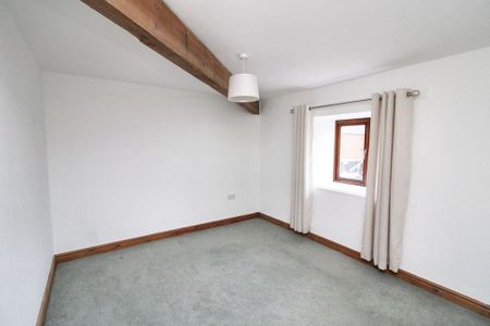 2 bedroom semi-detached house to rent - Photo 3