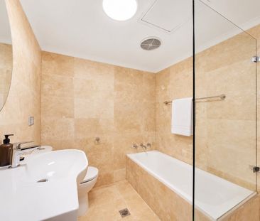 Oversized Three Bedroom with Secure Parking - Photo 4