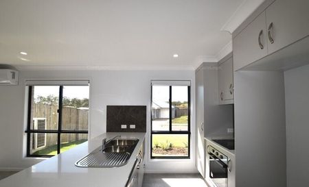 SPACIOUS, MODERN FOUR BEDROOM HOME - Photo 3