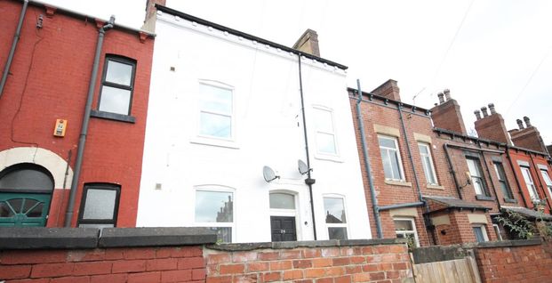 Flat 1, Conference Road, Armley, Leeds, LS12 3DX - Photo 1