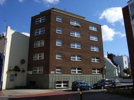 1 bedroom flat to rent - Photo 5