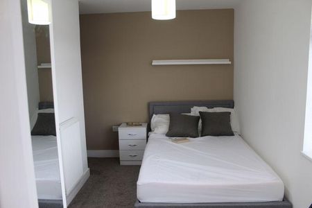 Mixed use to rent - Photo 3