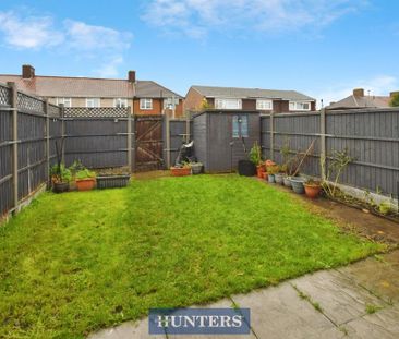 3 bedroom end of terrace house to rent - Photo 1