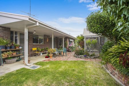 Thinking of selling? Contact our agent - Photo 5