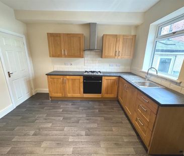 3 bedroom terraced house to rent - Photo 5