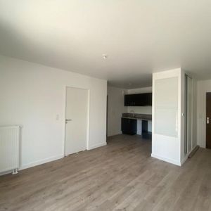 Location Appartement 2 pièces 42m² CAEN 14000 - Photo 2
