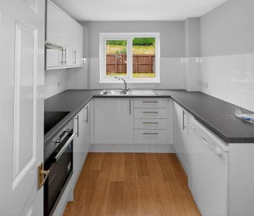 3 bedroom detached house to rent - Photo 5