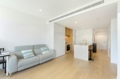 Stylish North-Facing Apartment in the Heart of Macquarie Park - Photo 3
