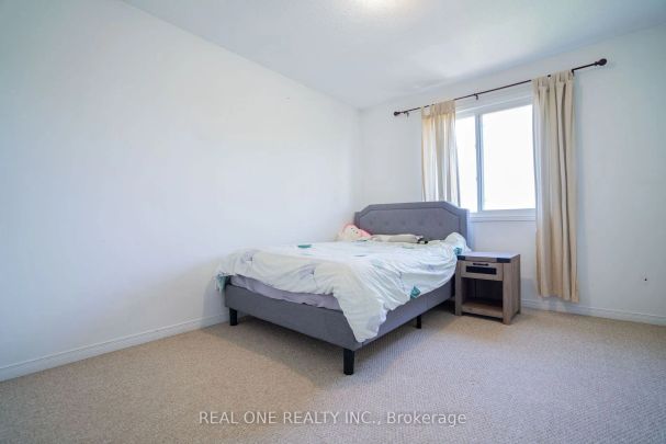 Detached Home For Lease | X8440516 - Photo 1