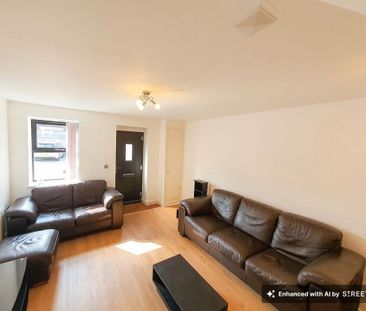 2 bedroom end of terrace house to rent - Photo 2