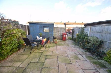 3 bedroom terraced house to rent - Photo 5