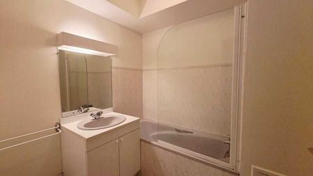 Location Appartement 2 pièces 51m² ORLEANS 45000 - Photo 5