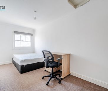 5 bedroom terraced house to rent - Photo 2