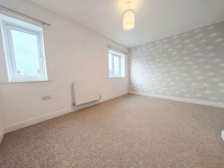 2 bedroom end of terrace house to rent - Photo 3